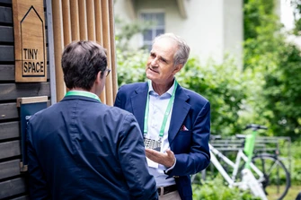 Forum UnternehmerTUM - Discussion between two men