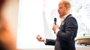 Forum u TUM 0284 hires