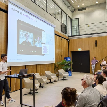 Digital Hub Mobility | Co-Innovation | Final Review | Besser Umsteigen