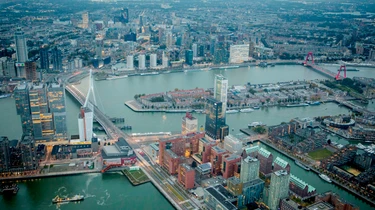 Skyline Gerhard van Roon Kunst Vliegwerk 1254 scaled