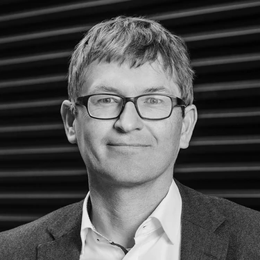 Portrait image Prof. Dr. Helmut Schönenberger