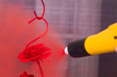 Sandstrahlen und Pulverbeschichten als Oberfläche im MakerSpace Garching