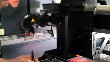M EL 007 Elektronikfertigung komplexer Prototypen und Kleinserien im SMD Verfahren mit dem Bestucker Essemtec Fox D