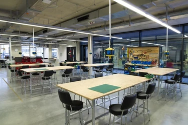 G Hub Tisch 6
