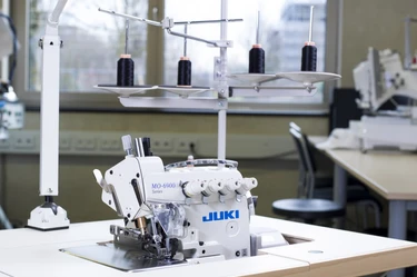 M TX 02 Overlock Nahmaschine